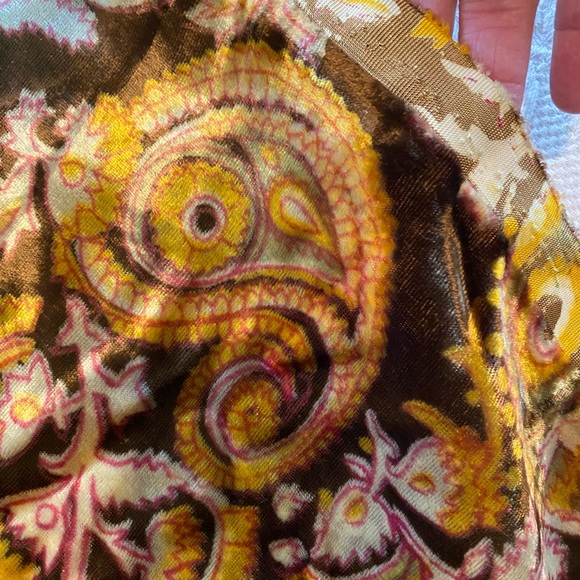 Velvet Fabric - Vintage Brown & Gold - Picture 3 of 6